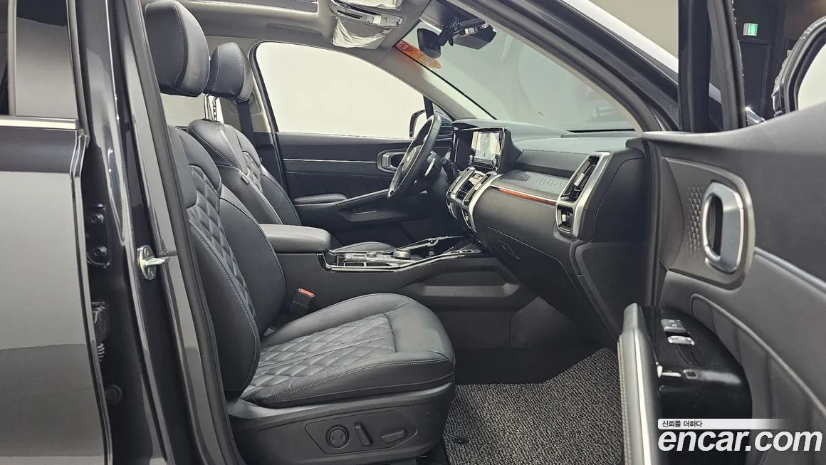 Kia Sorento — фото 10