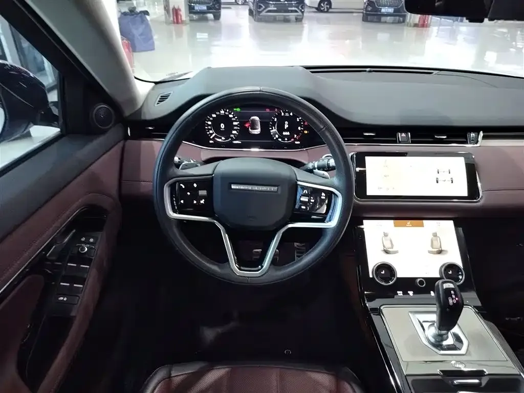Land Rover Evoque — фото 10