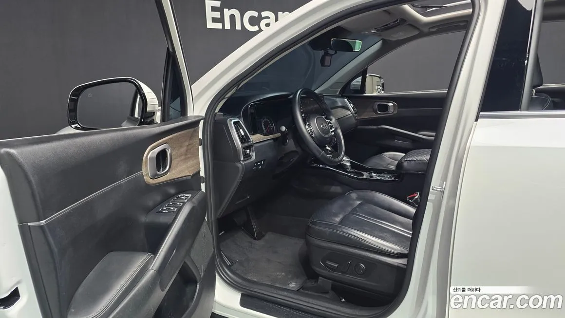 Kia Sorento — фото 10