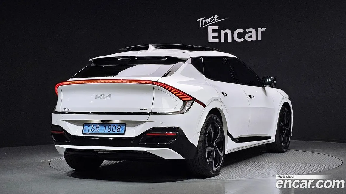 Kia EV6 — фото 2