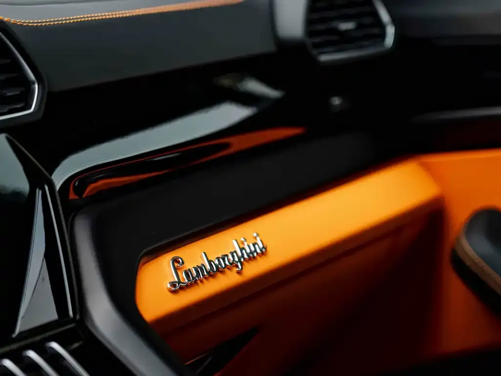 Lamborghini Urus — фото 7