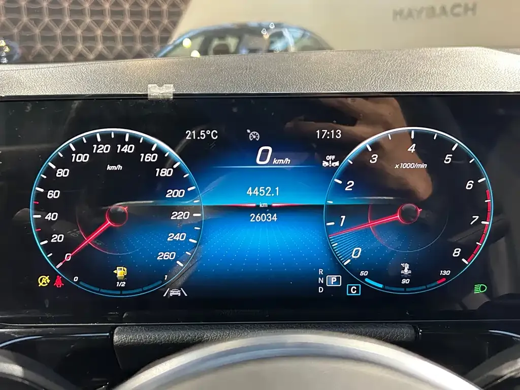 Mercedes-Benz GLA — фото 10