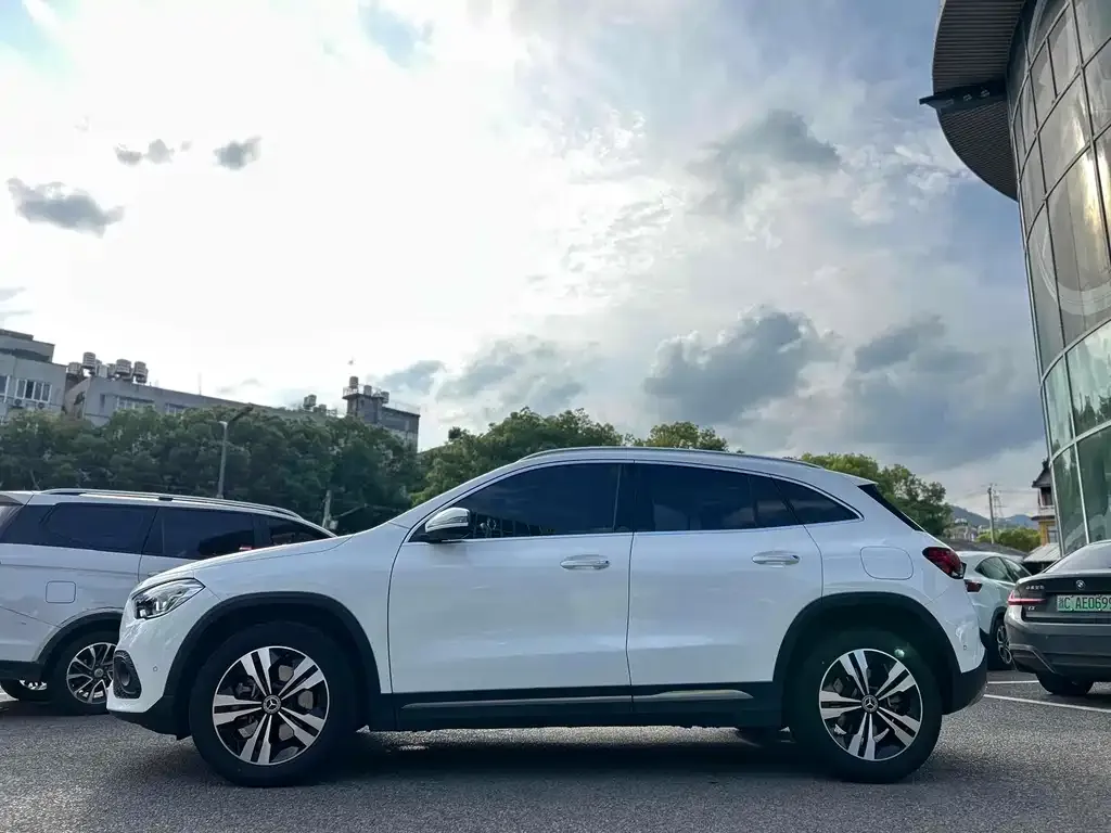 Mercedes-Benz GLA — фото 4