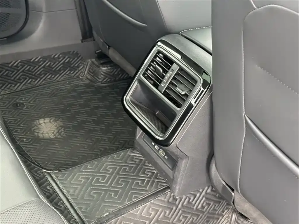 Volkswagen Passat — фото 6