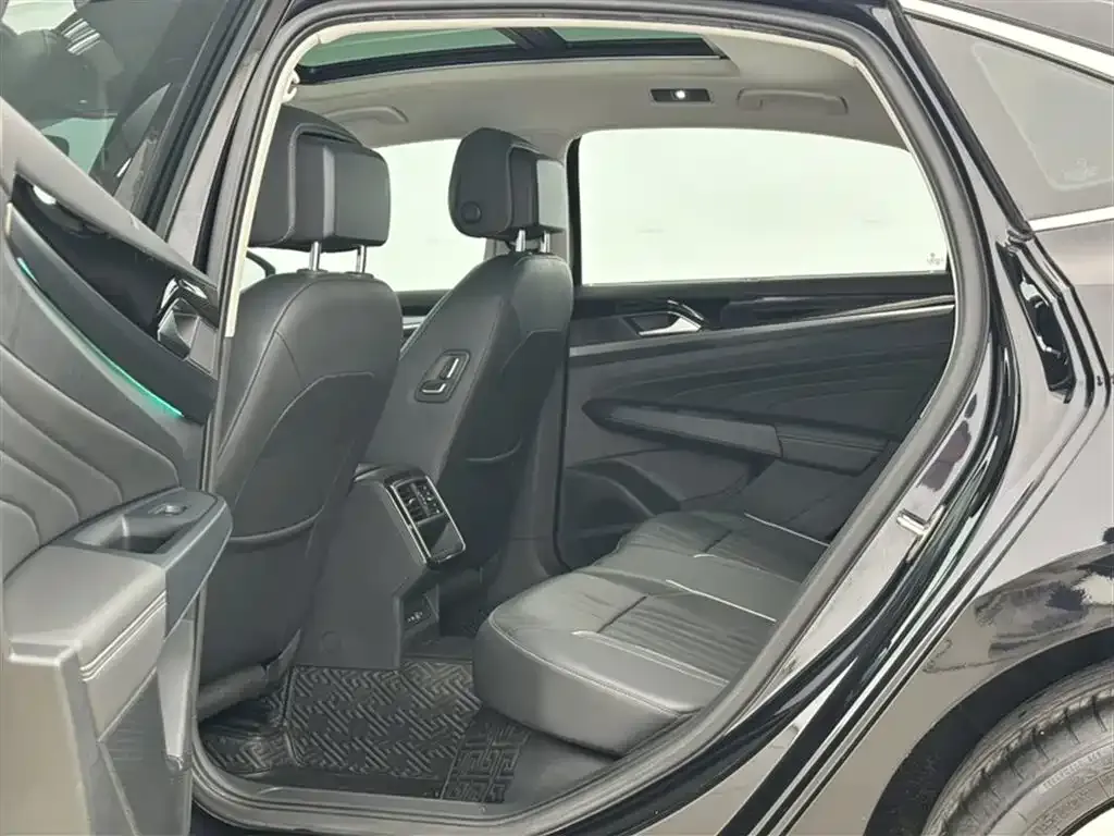 Volkswagen Passat — фото 9