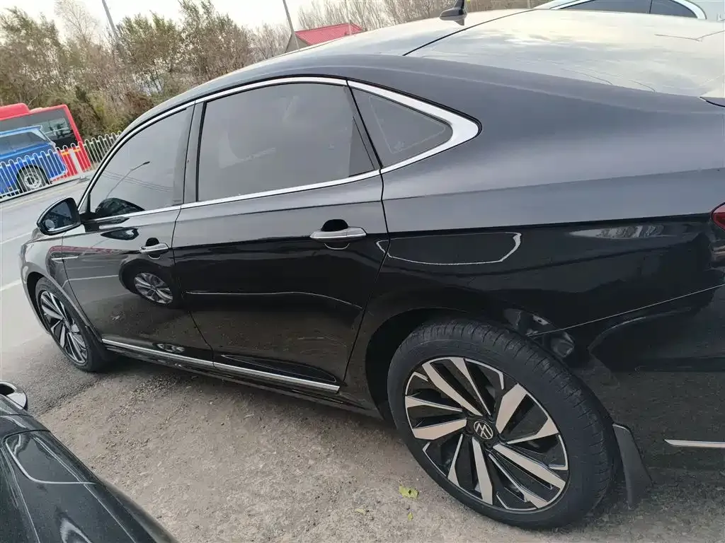 Volkswagen Passat — фото 5