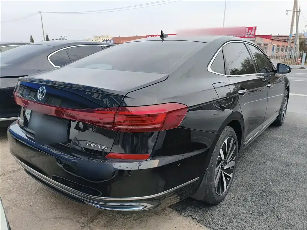 Volkswagen Passat — фото 7