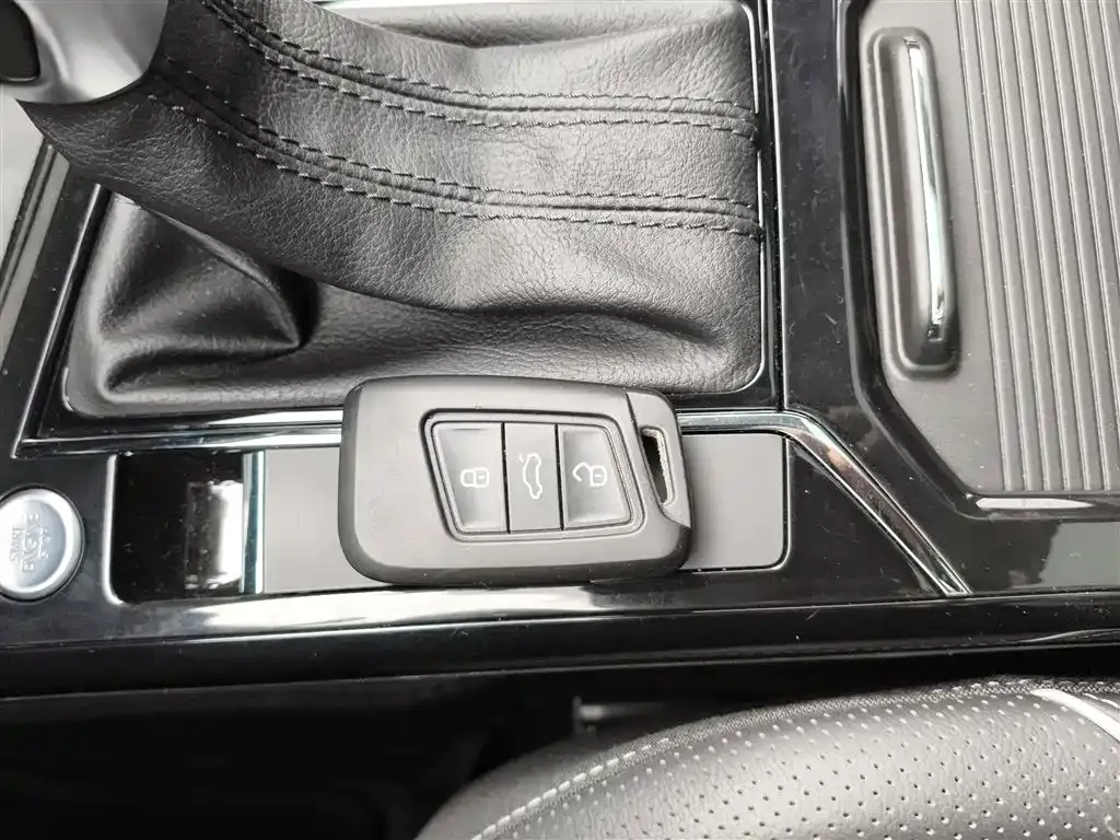 Volkswagen Passat — фото 9
