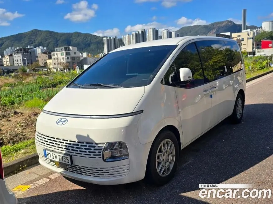 Hyundai Staria — фото 1