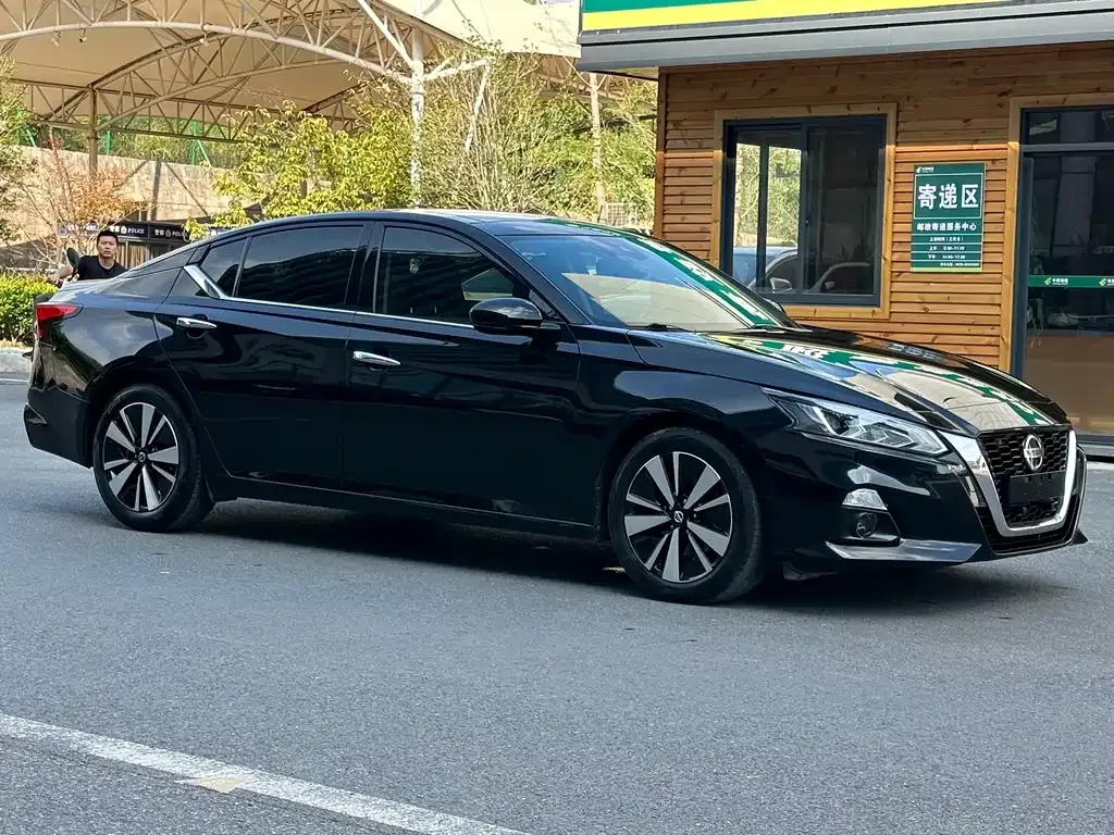 Nissan Teana — фото 3