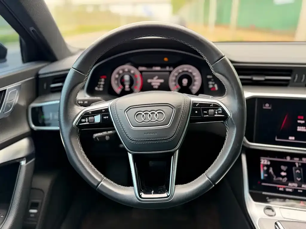 Audi A6L — фото 5