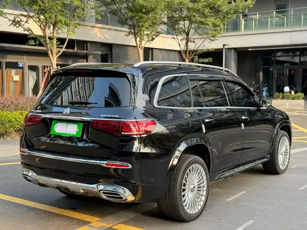 Mercedes-Benz GLS — фото 6