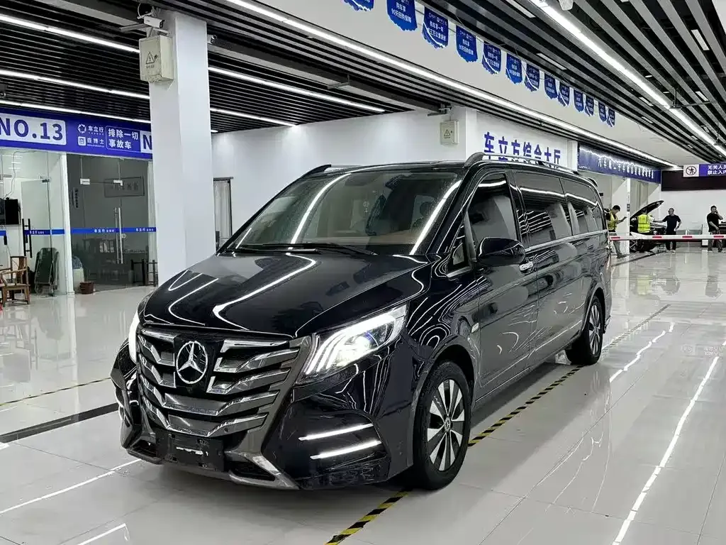 Mercedes-Benz Vito — фото 1