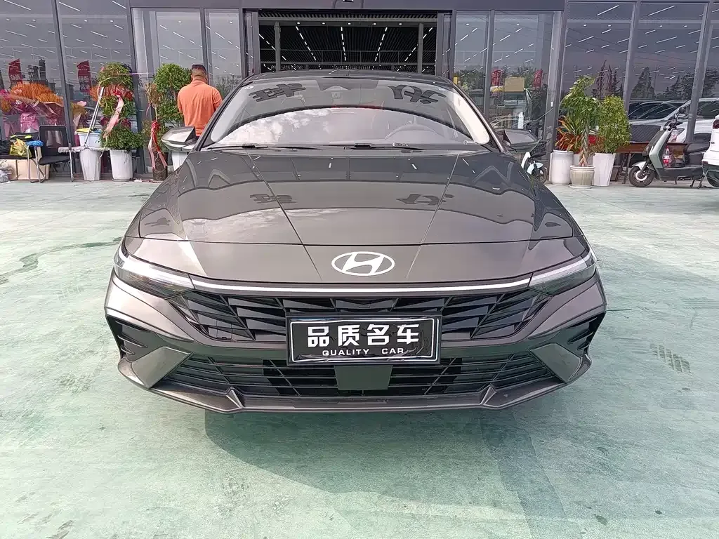 Hyundai Elantra — фото 6