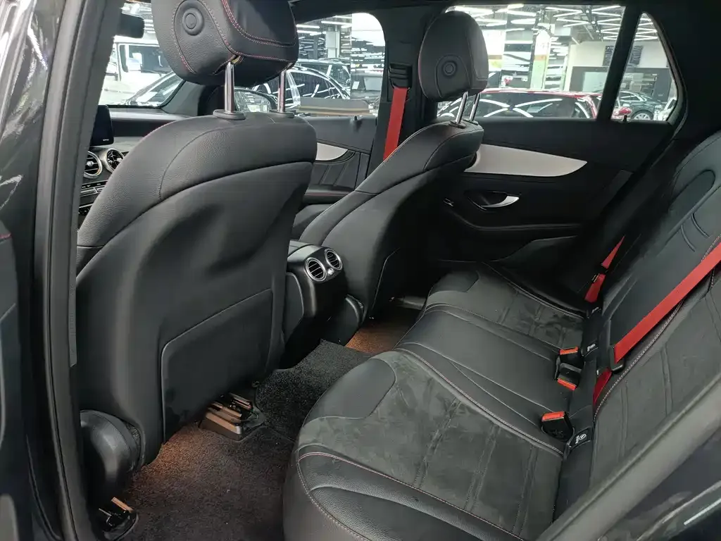 Mercedes-Benz GLC AMG — фото 7