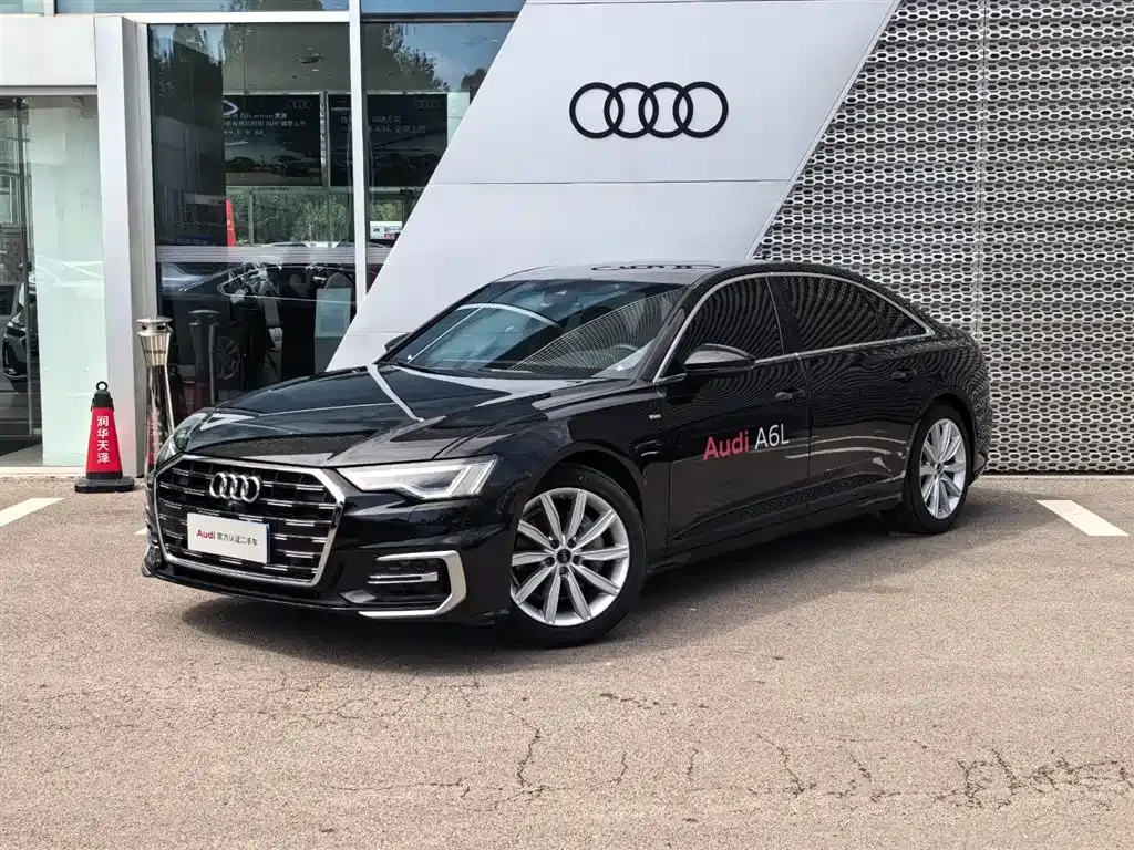 Audi A6L — фото 1