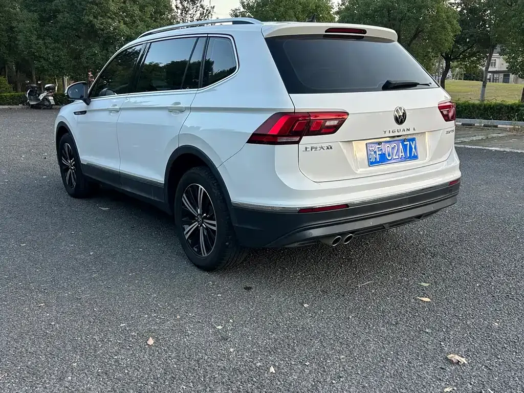 Volkswagen Tiguan L — фото 4