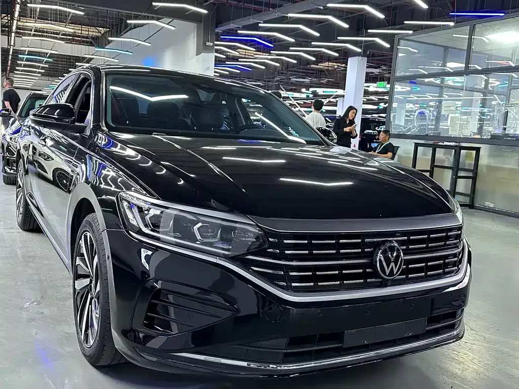 Volkswagen Passat — фото 3