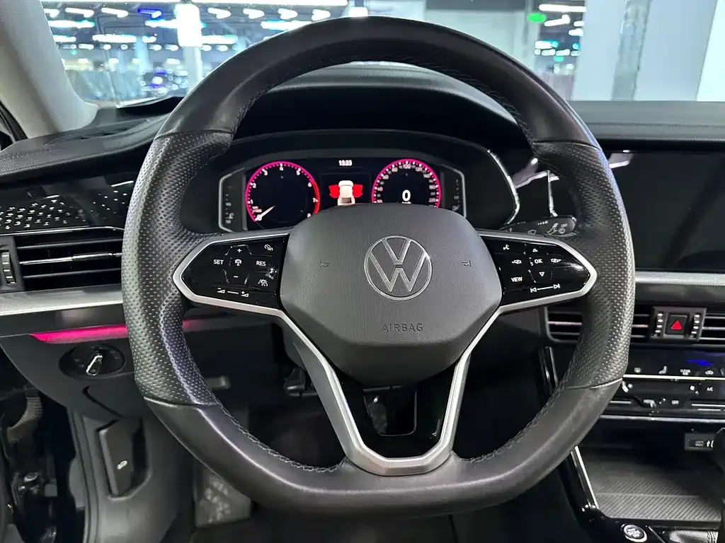 Volkswagen Passat — фото 6
