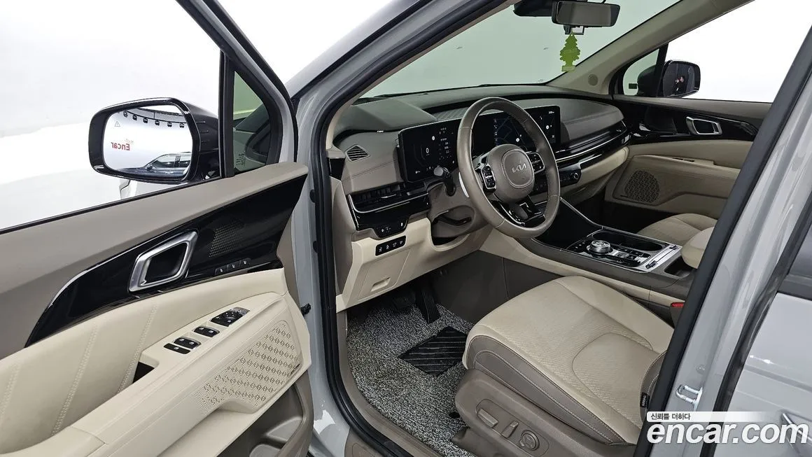 Kia Carnival — фото 10