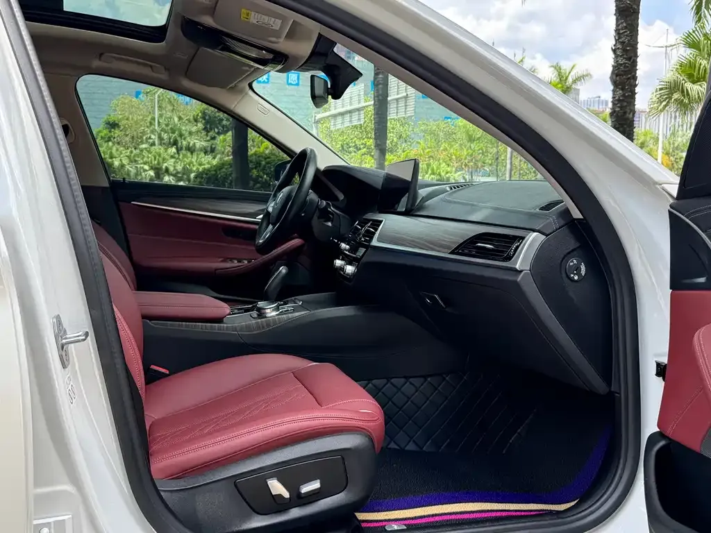 BMW 5 Series New Energy — фото 10