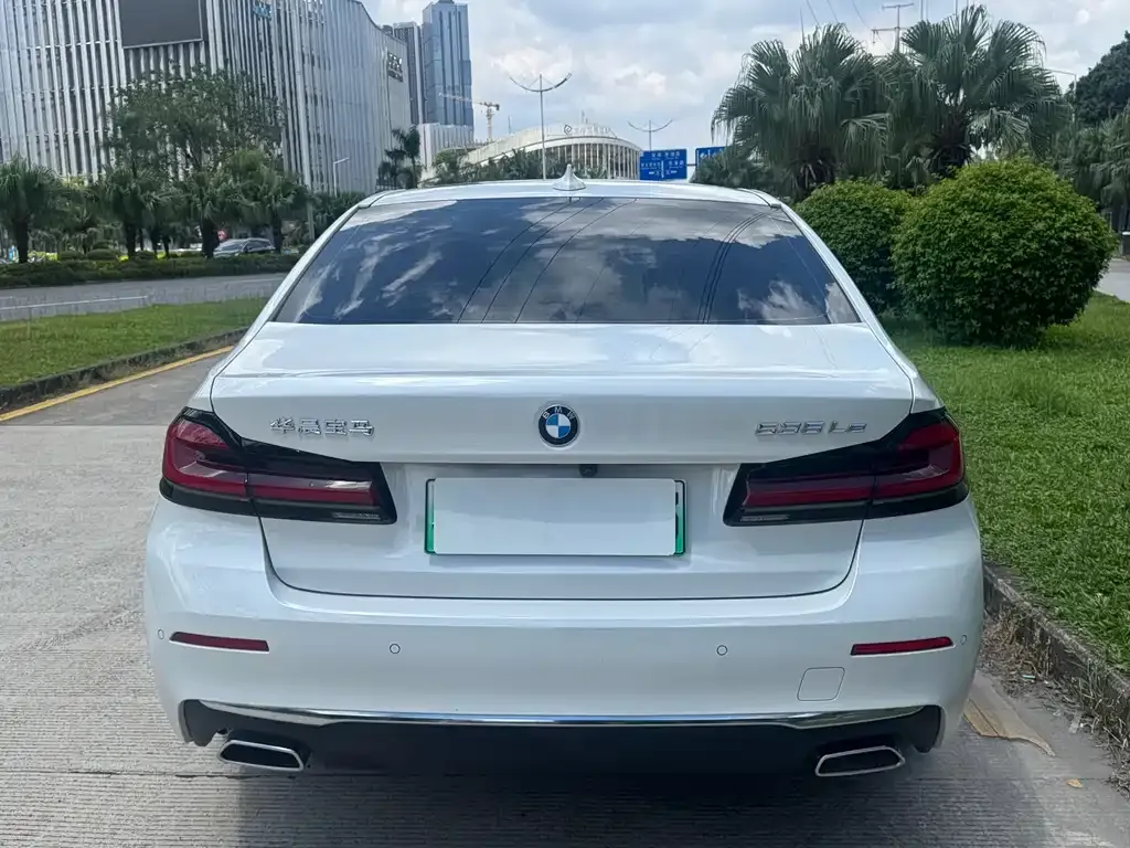 BMW 5 Series New Energy — фото 5