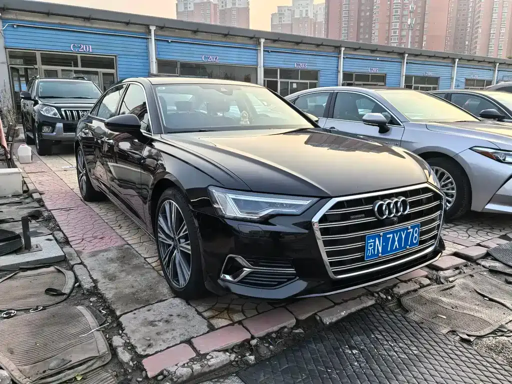 Audi A6L — фото 2
