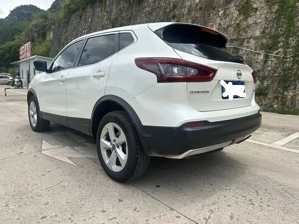 Nissan Qashqai — фото 4