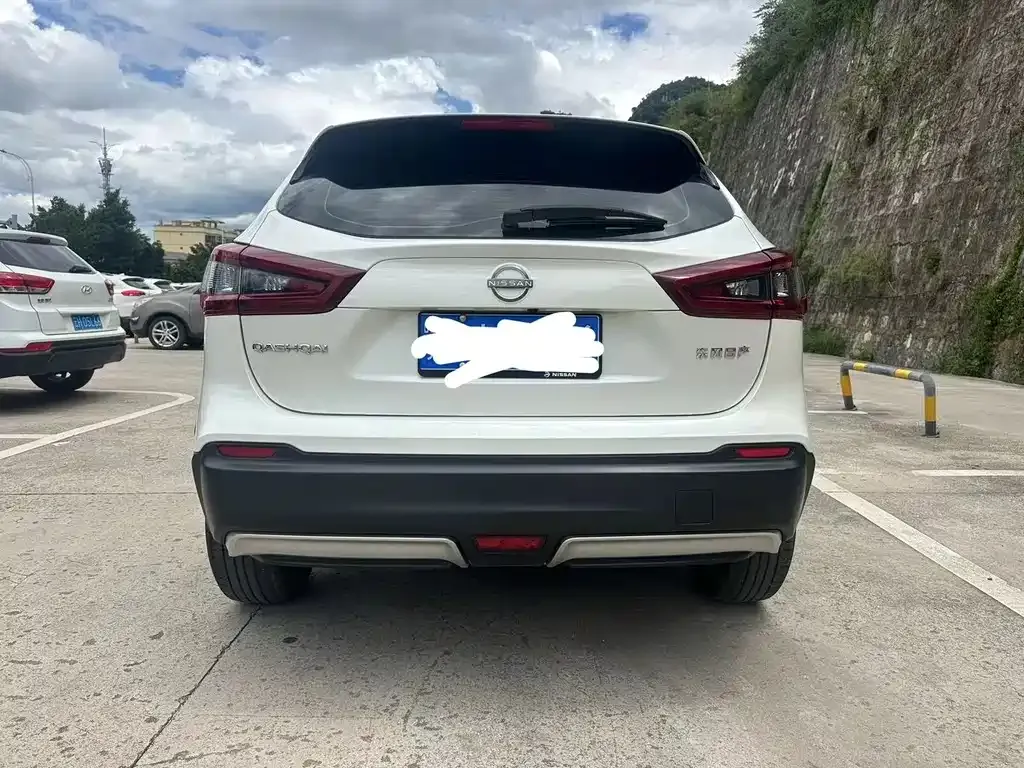 Nissan Qashqai — фото 5