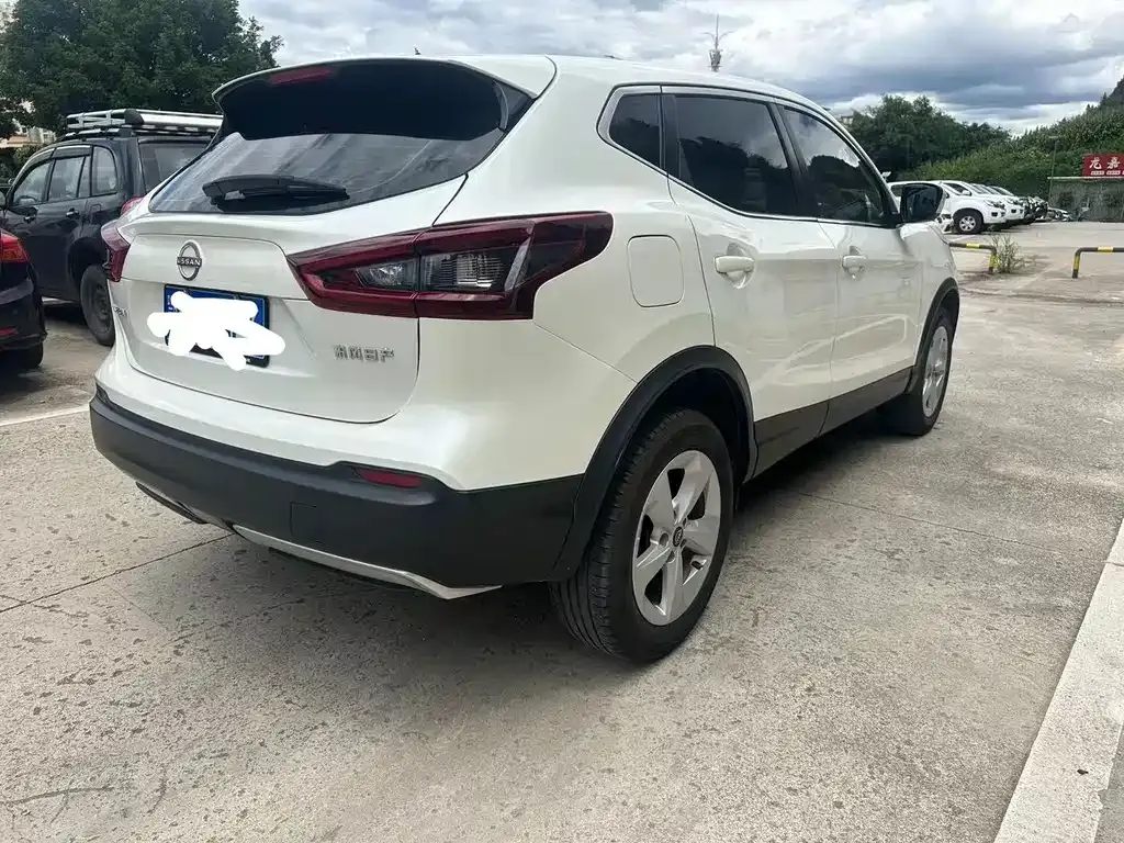 Nissan Qashqai — фото 6