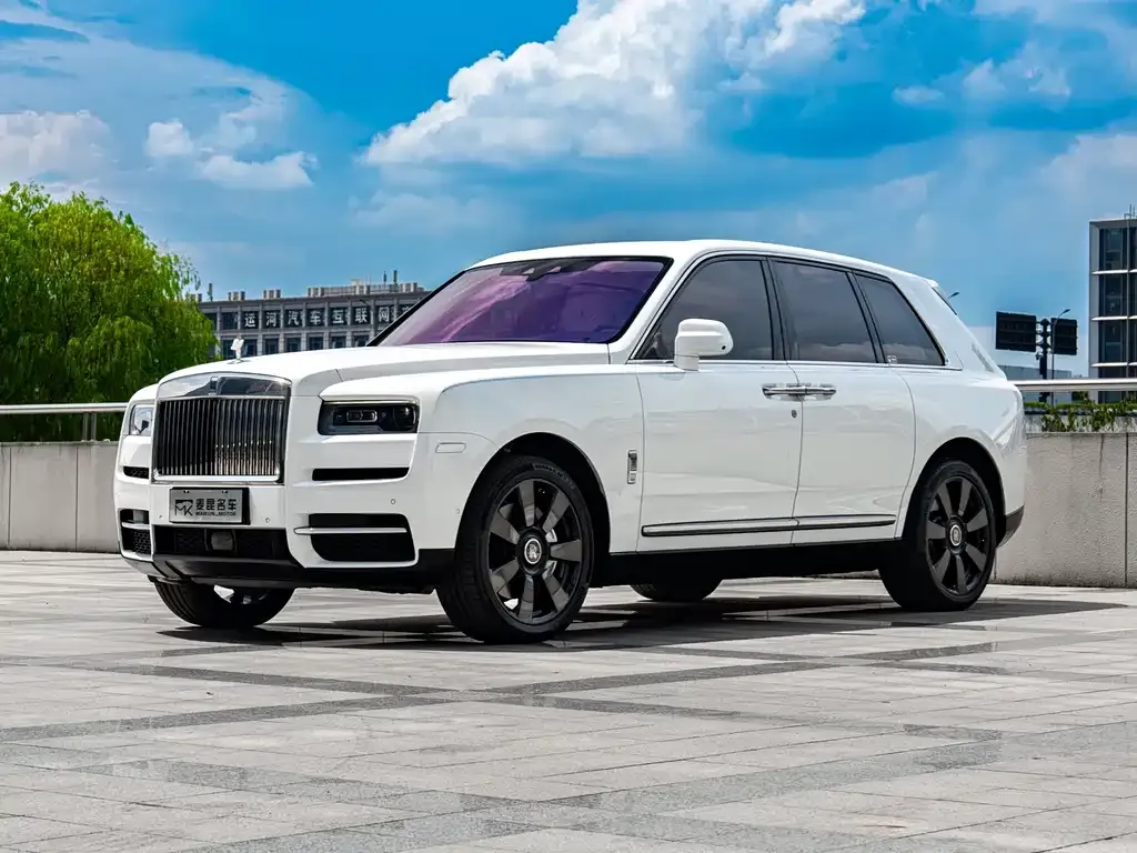 Rolls-Royce Cullinan — фото 1