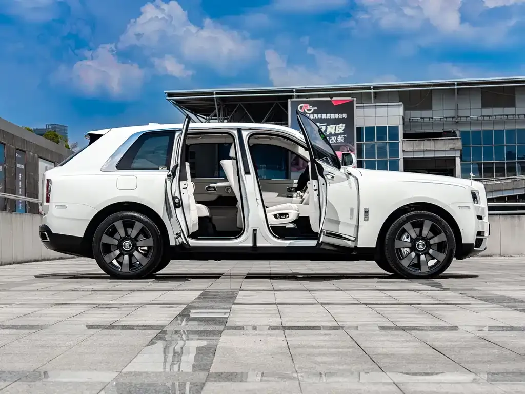 Rolls-Royce Cullinan — фото 5