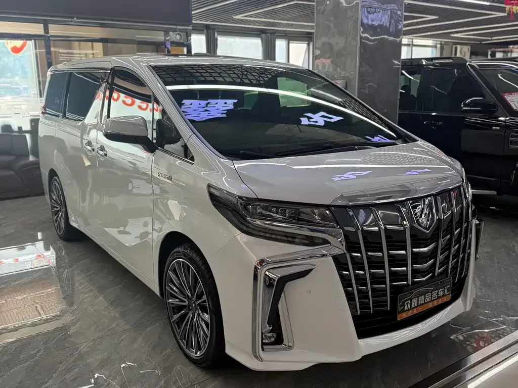 Toyota Alphard — фото 3