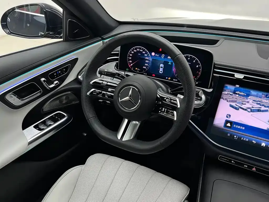 Mercedes-Benz E-Class — фото 4
