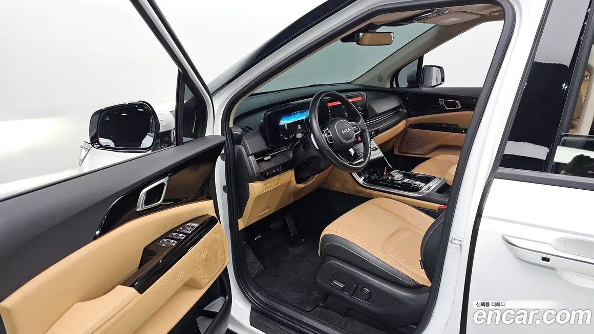 Kia Carnival — фото 10