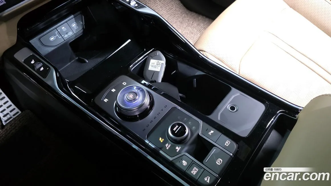 Kia Sorento — фото 9