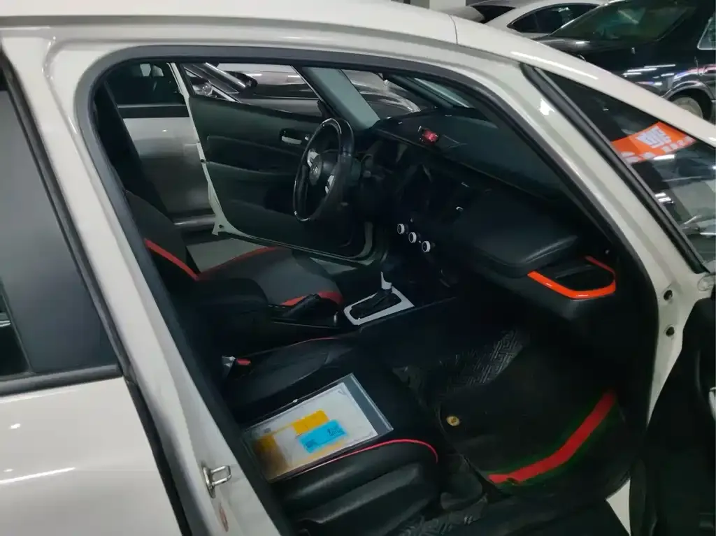 Honda Fit — фото 4