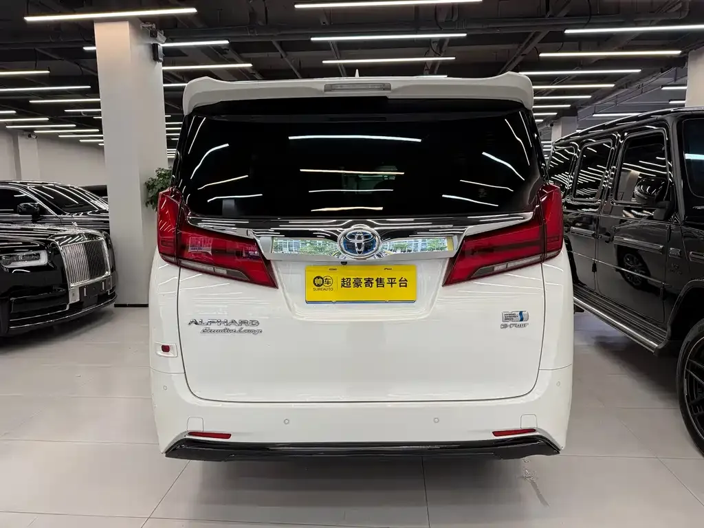 Toyota Alphard — фото 3
