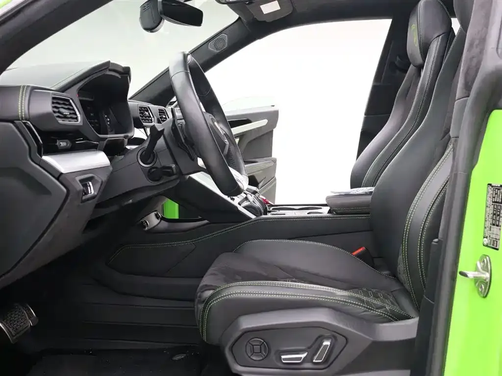 Lamborghini Urus — фото 2