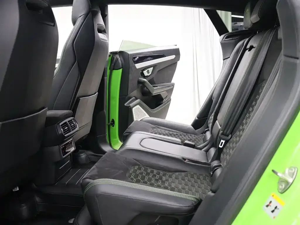Lamborghini Urus — фото 7