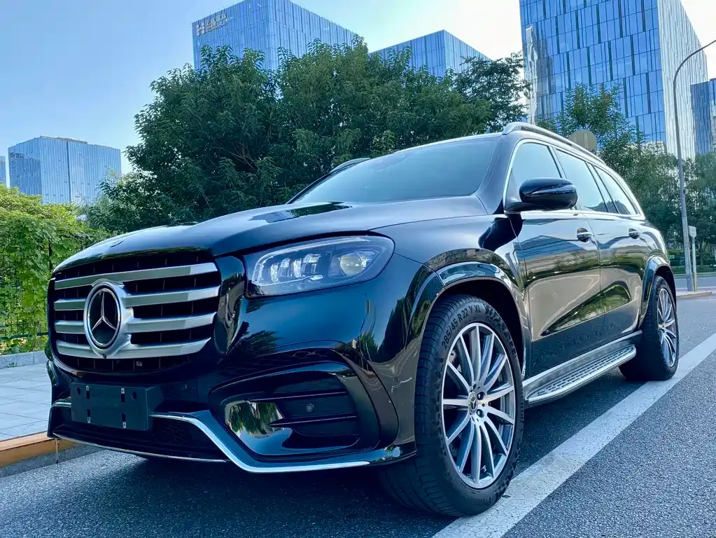 Mercedes-Benz GLS — фото 1