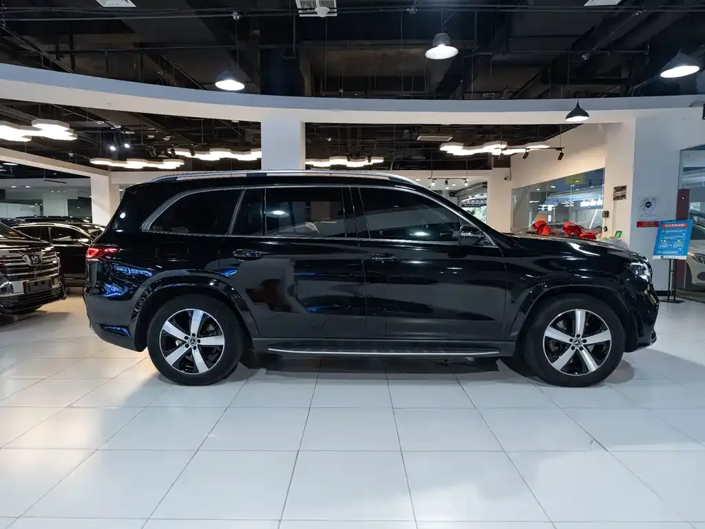 Mercedes-Benz GLS — фото 7