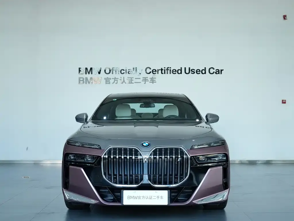 BMW i7 — фото 4