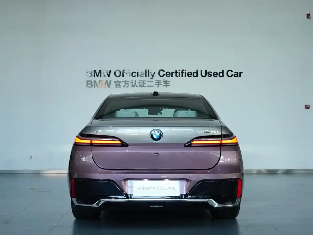 BMW i7 — фото 6