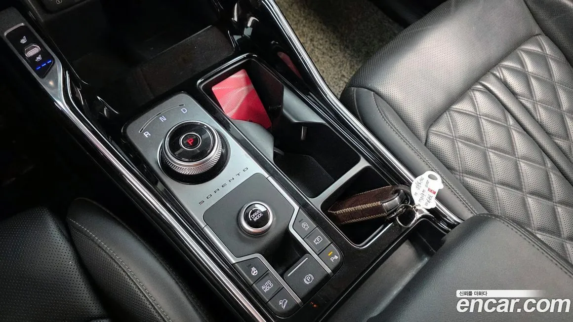 Kia Sorento — фото 9