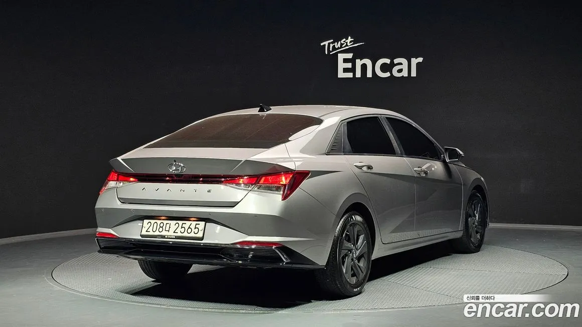 Hyundai AVANTE — фото 2