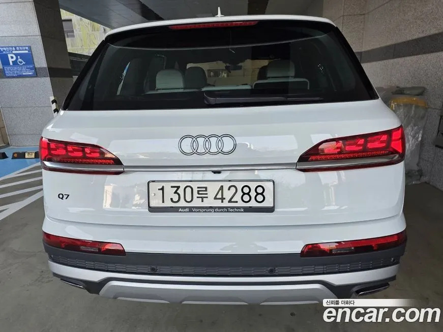 Audi Q7 — фото 2