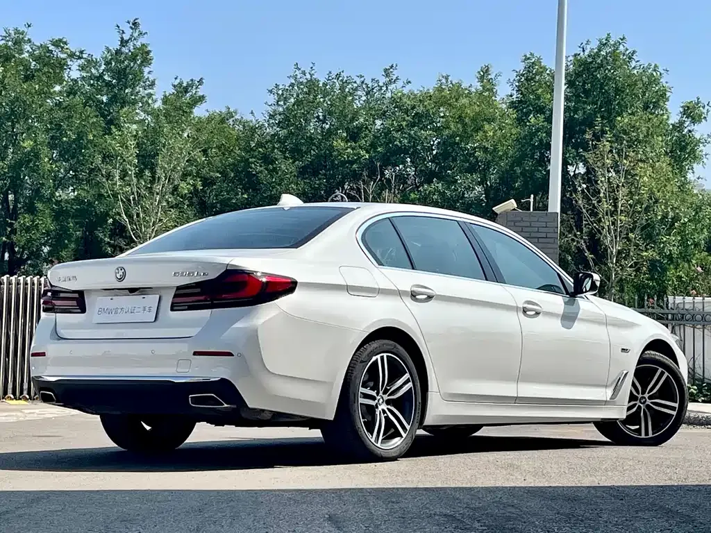 BMW 5 Series New Energy — фото 3