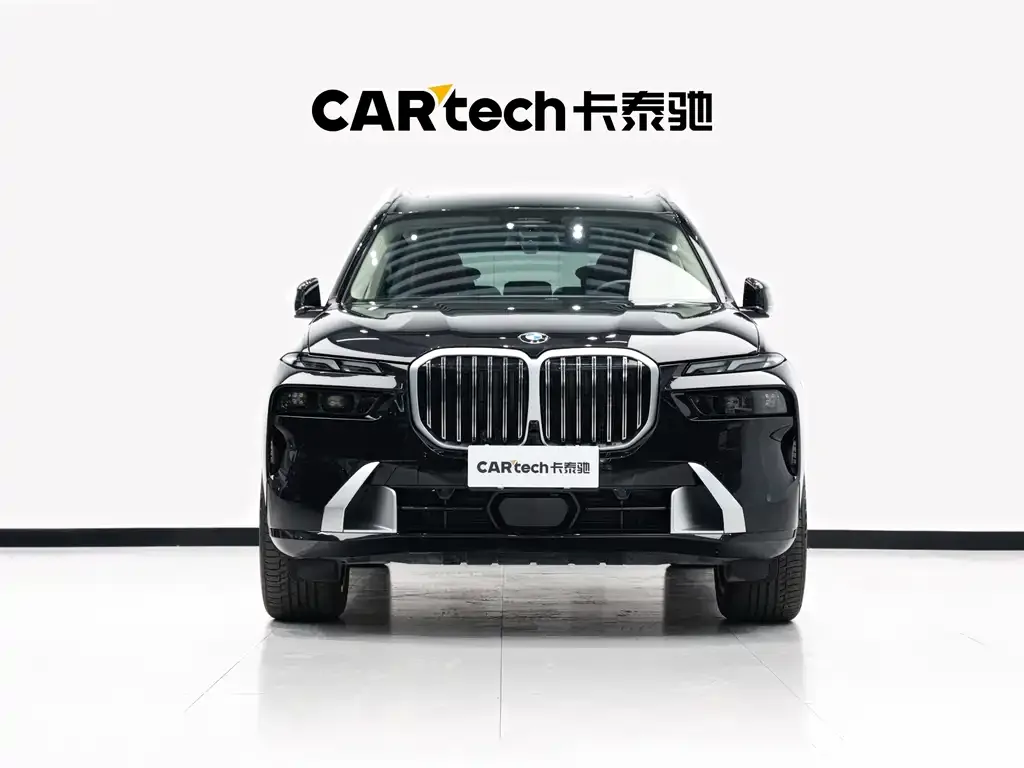 BMW X7 — фото 2