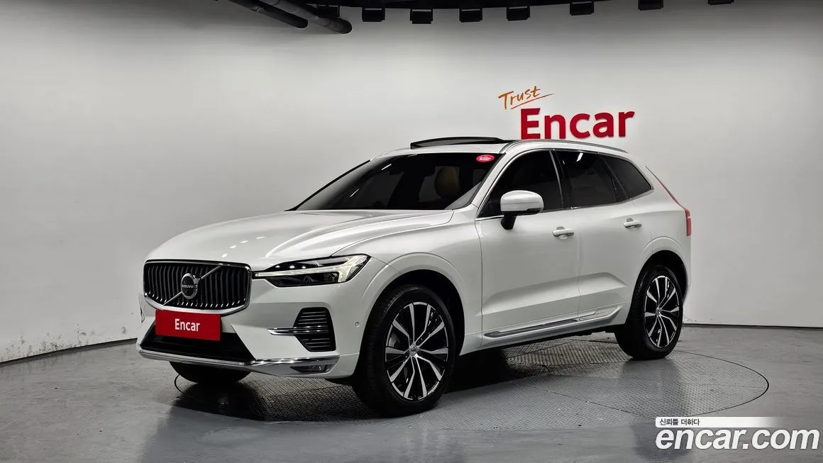 Volvo XC60 — фото 1